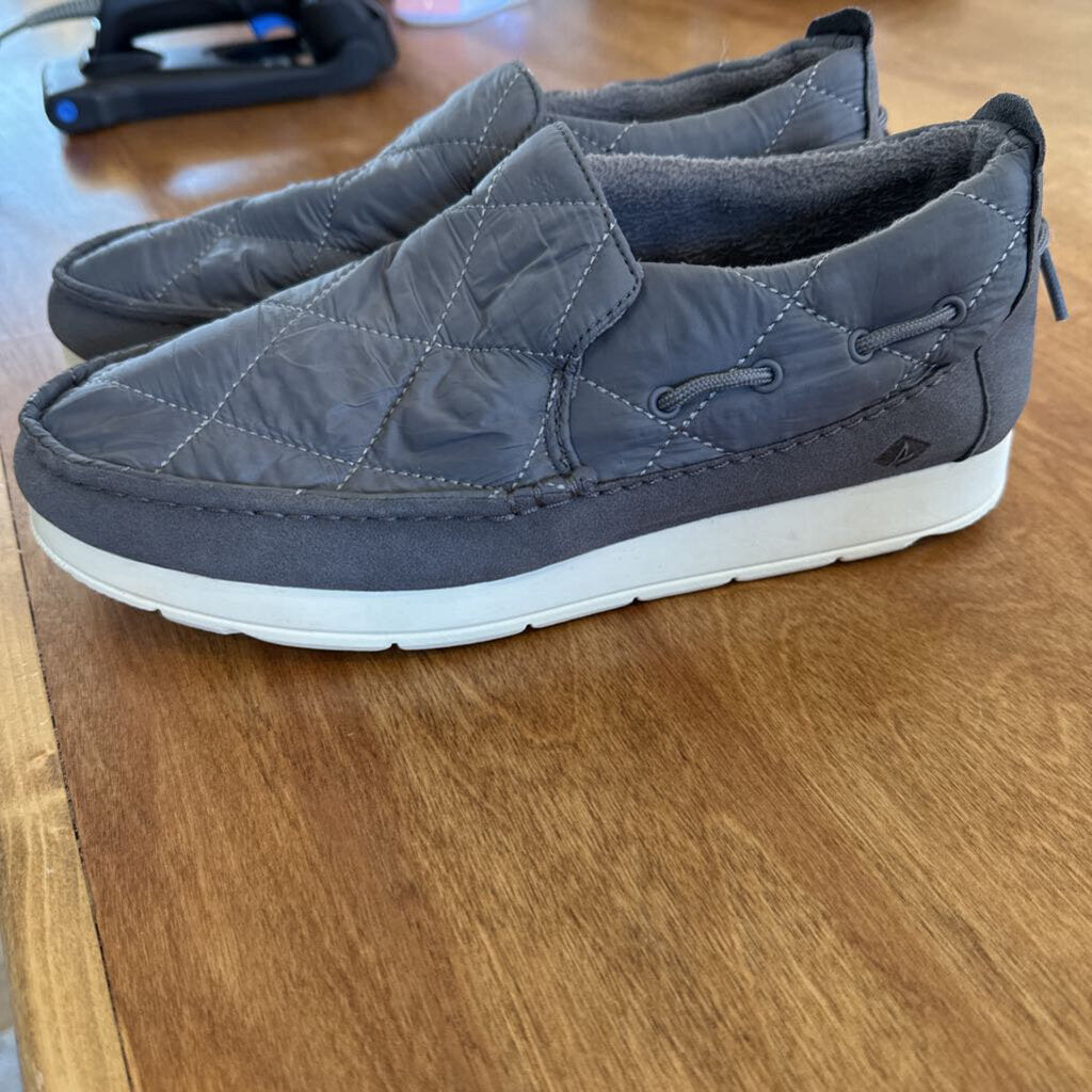 Quilted nylon slip on