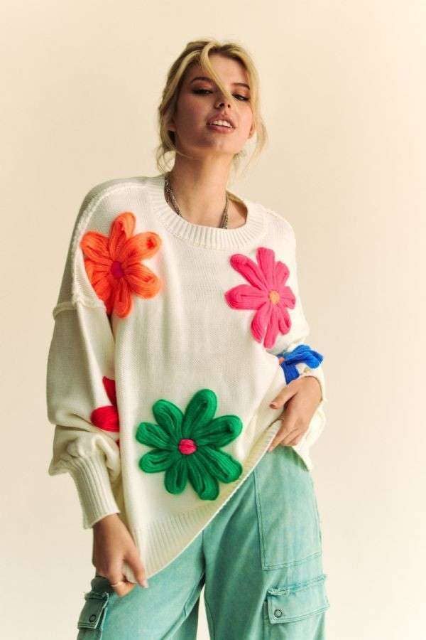 MULTI COLOR KNIT FLORAL PATCHED LOOSE FIT SWEATER