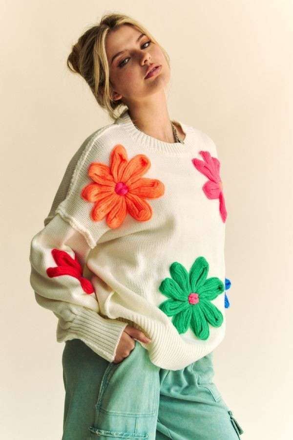 MULTI COLOR KNIT FLORAL PATCHED LOOSE FIT SWEATER